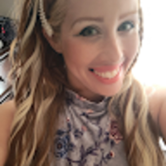 Meet your Posher, Giselle - Picture 1 of 1